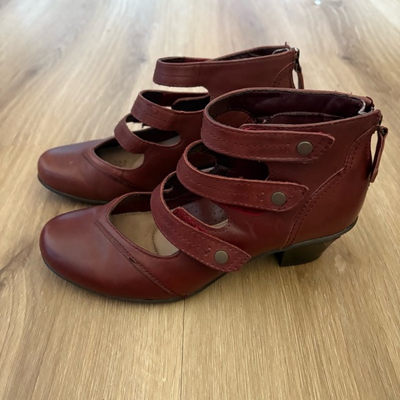 Earth Woman’s 8.5 Leather Serano Merlot Ankle Strap zip back - Picture 2 of 6